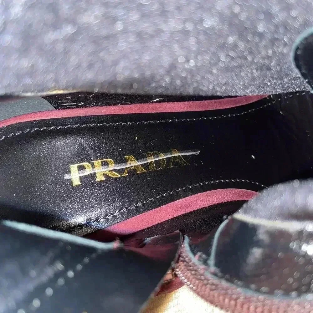 PRADA Milano 1T096L Red Suede Ankle Boots